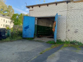 Гараж на одну автомашину, этаж № 1, площадь: 32,9 кв. м., адрес: Ярославская область, р-н Любимский, г. Любим, ул. Раевского, д. 4б.
